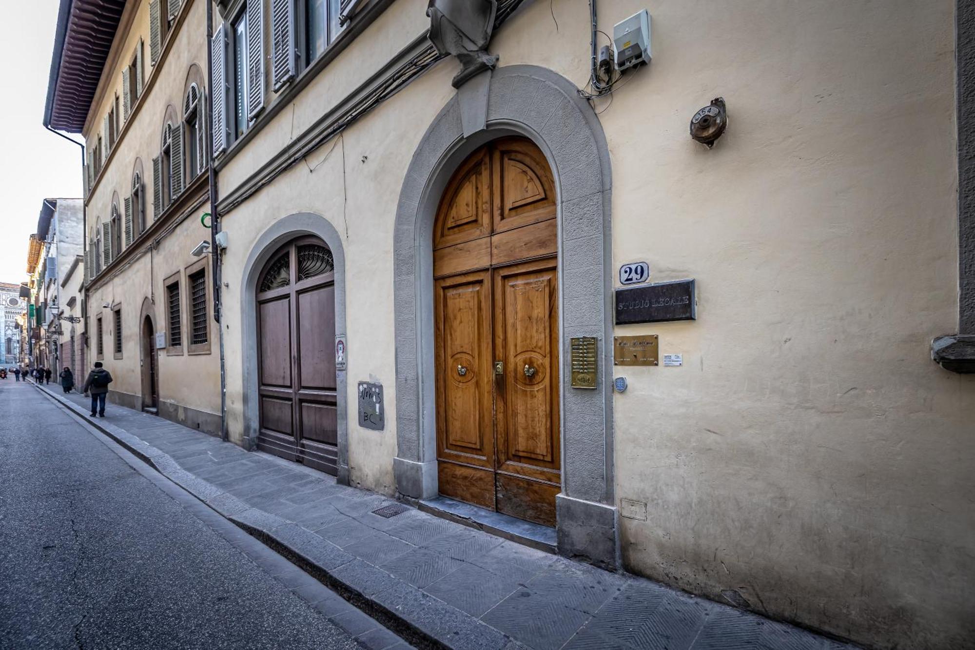 Hs4U Ricasoli Luxury Apartment Near Duomo N.1 Florence Exterior photo
